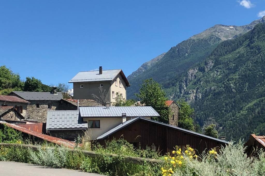 Logement Renove Avec Vue Panoramique La Saussaz Luaran gambar