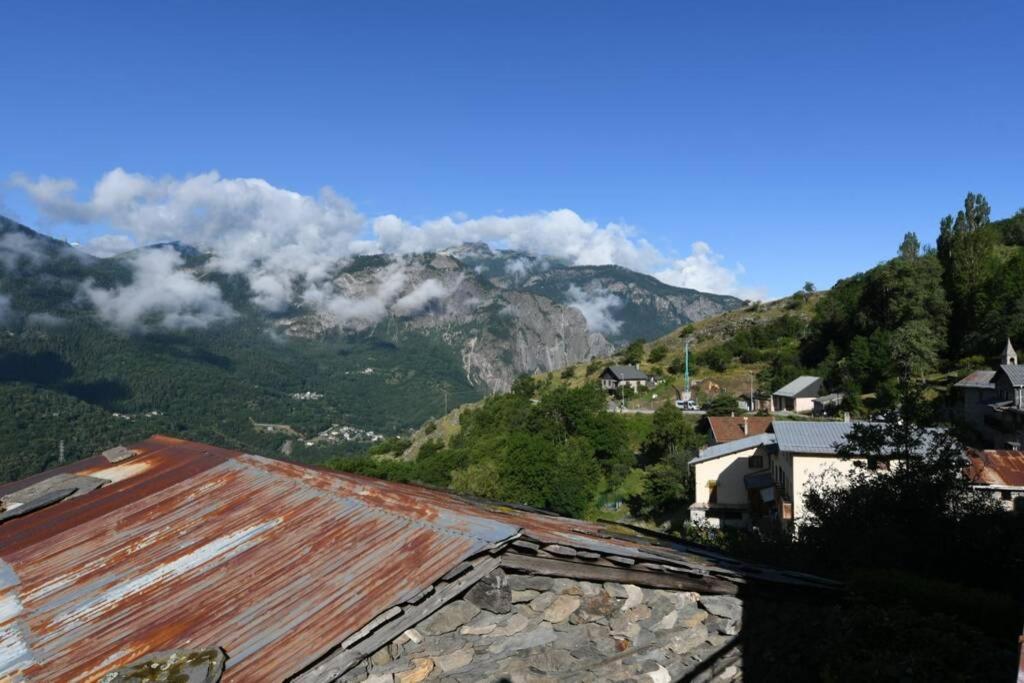 Logement Renove Avec Vue Panoramique La Saussaz Luaran gambar