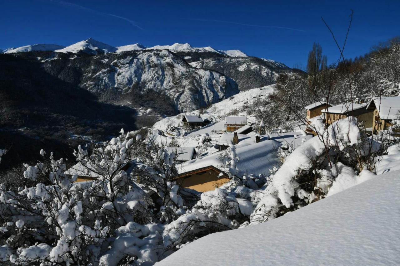 Logement Renove Avec Vue Panoramique La Saussaz Luaran gambar